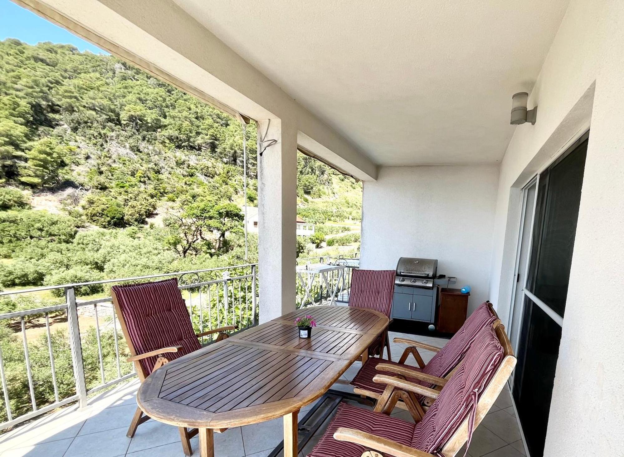 Paradise Apartments - Robinson Getaway Gdinj Ngoại thất bức ảnh
